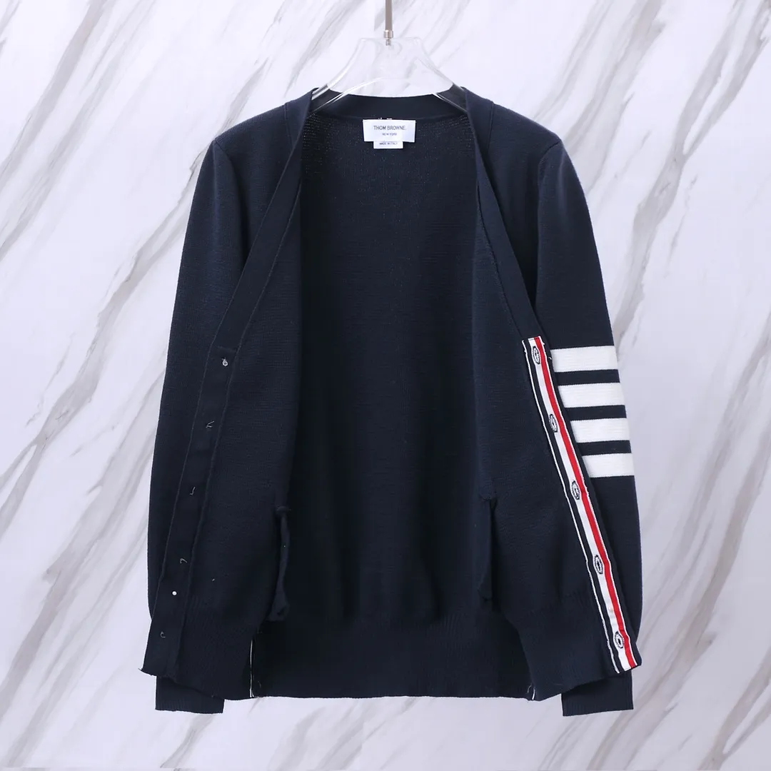 ：M 04 （TBClassic ） THOM BROWNE .TBClassic Breathable Same Style ：White/Navy Blue /Gray/ Blue Size：1/2/3/4
